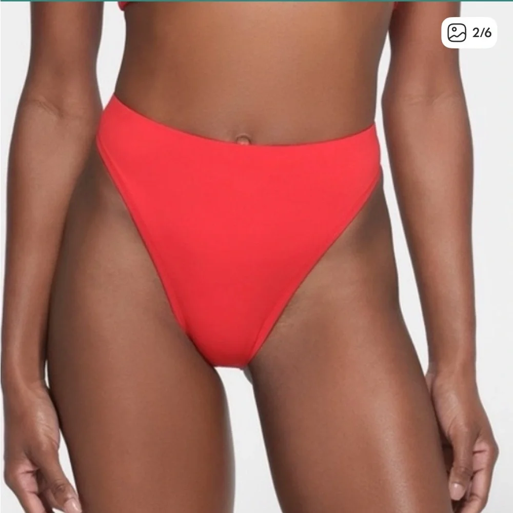 skims - bikini bundle (ruby) - Picture 2 of 5